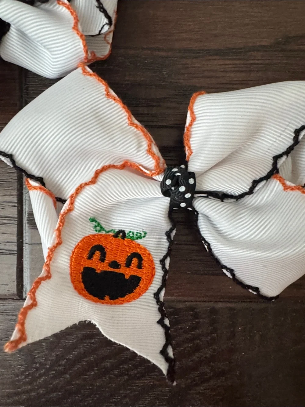 NWOT Halloween Bow Hair Clips for Kids Pumpkins and Spiders - Orange and White